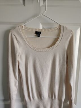 rue21 Cream Scoop Neck Long Sleeve Sweater